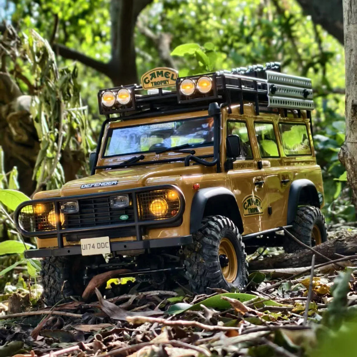 Wholesale FMS 1:10 Scale FCX10 Discovery Range Rover Defender RC Crawler Camel Trophy Edition Brushless 4WD RTR Off-Road Car